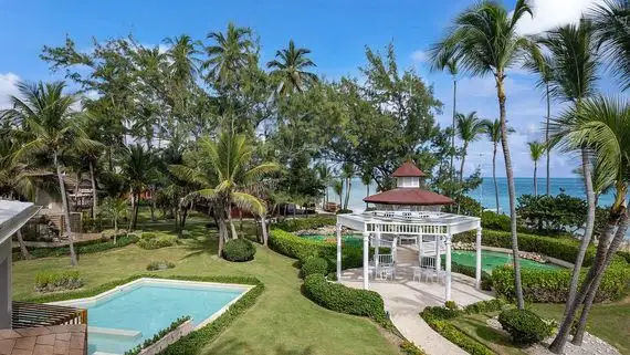 Gazebo con vistas al mar