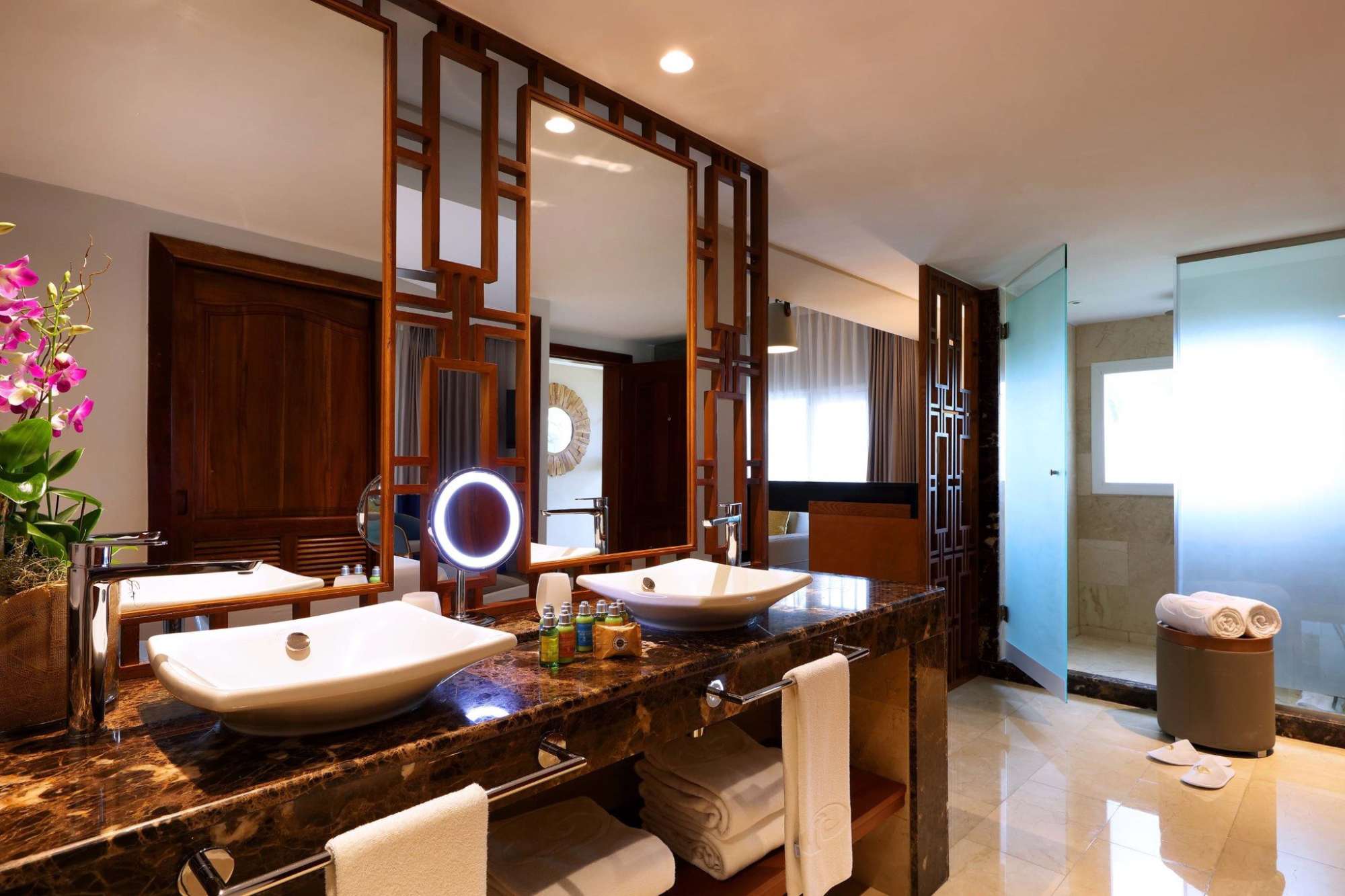 Grand-Palladium-Punta-Cana-Resort-Spa-Premium-Junior-Suite-bano