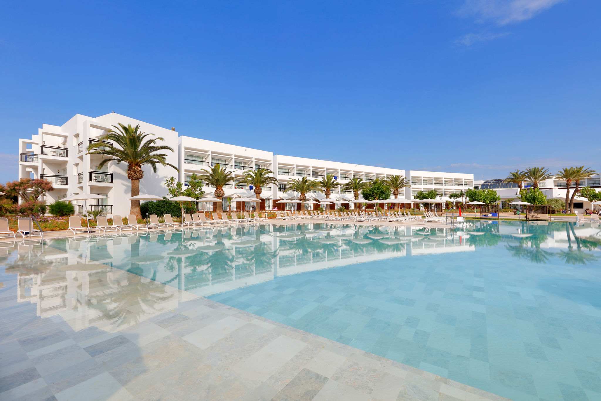 gp-ibiza-piscina.jpg